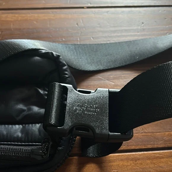 lululemon athletica Black Belt Bag - Picture 2 of 8